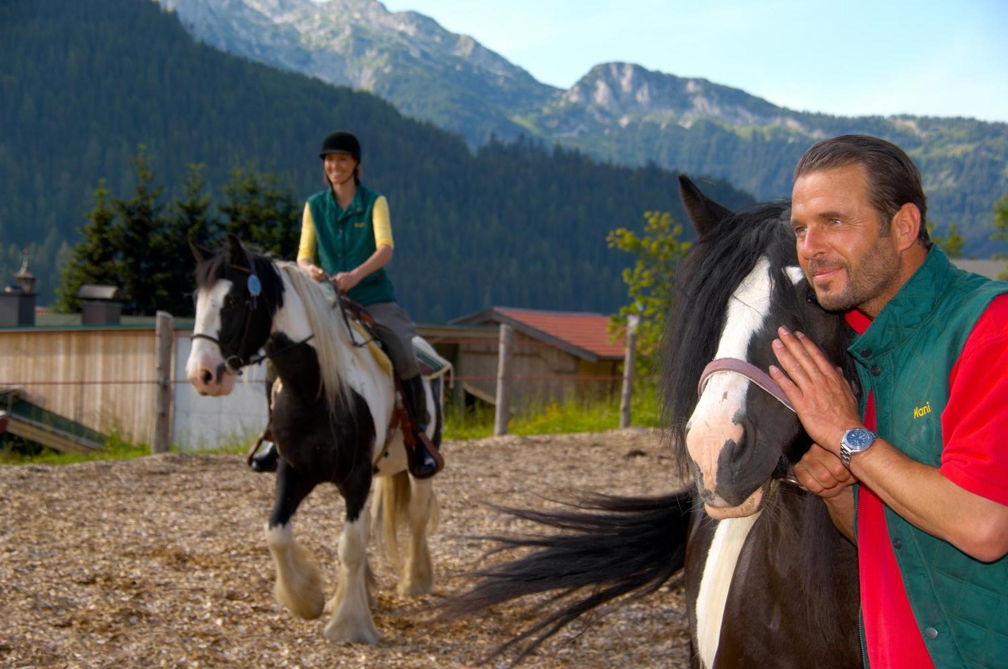 Wohlfuehlresort Und Feriengut Martinerhof ซังต์ มาร์ติน อัม เทนเนนเกอเบียร์เกอ ภายนอก รูปภาพ
