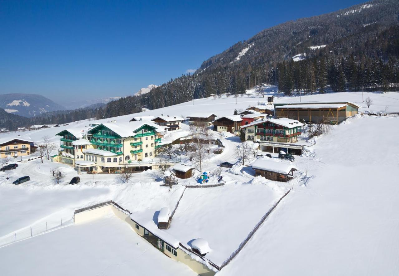 Wohlfuehlresort Und Feriengut Martinerhof ซังต์ มาร์ติน อัม เทนเนนเกอเบียร์เกอ ภายนอก รูปภาพ