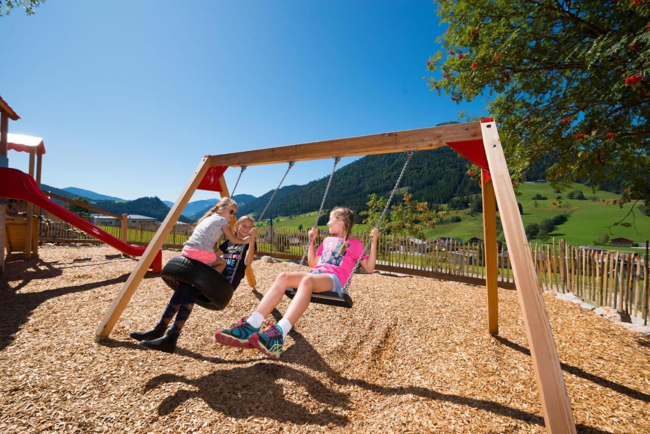 Wohlfuehlresort Und Feriengut Martinerhof ซังต์ มาร์ติน อัม เทนเนนเกอเบียร์เกอ ภายนอก รูปภาพ