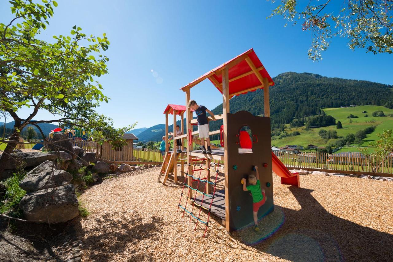 Wohlfuehlresort Und Feriengut Martinerhof ซังต์ มาร์ติน อัม เทนเนนเกอเบียร์เกอ ภายนอก รูปภาพ